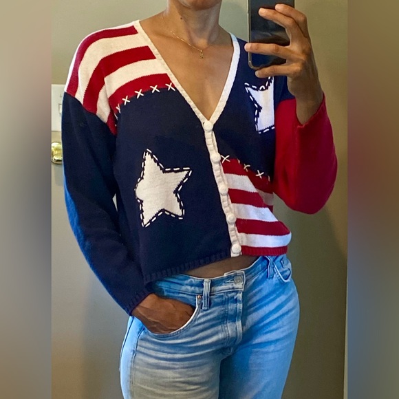Timberlea Sweaters - VTG USA Flag Oversized Cropped Timberlea Sweater